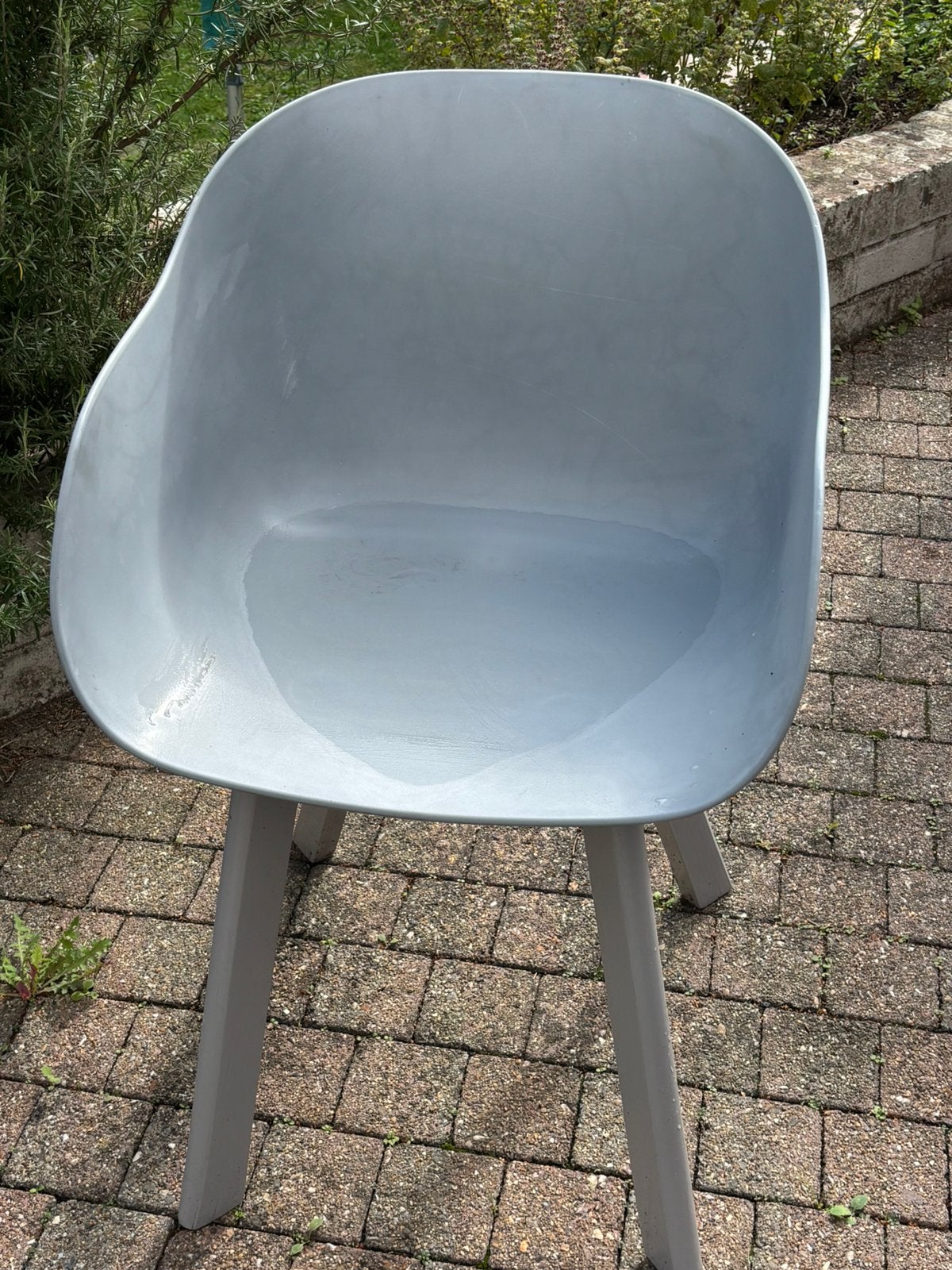 7 kuipstoelen, 5 witte, 2 grijze €10/stoel, Ophalen, Kunststof, Gebruikt, Wit