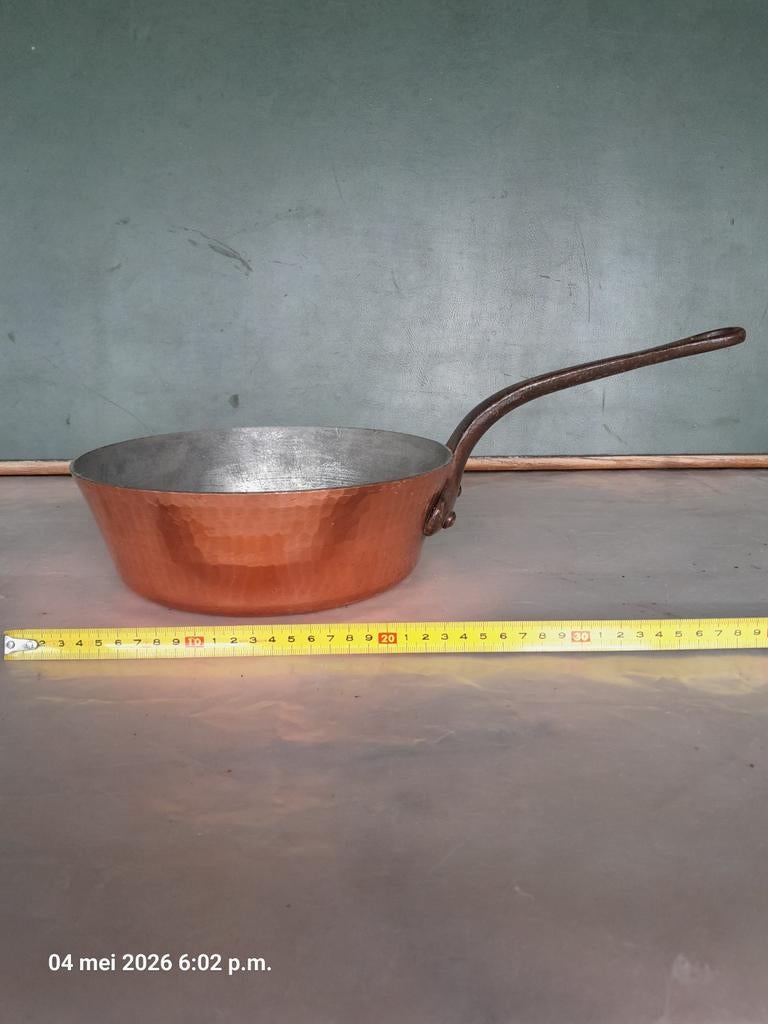 Koperen sauteuse, Enlèvement