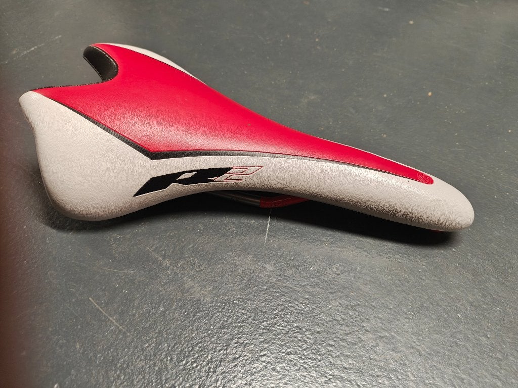 zadel koersfiets, Fietsen en Brommers, Ophalen, Gebruikt, Overige materialen, Bontrager