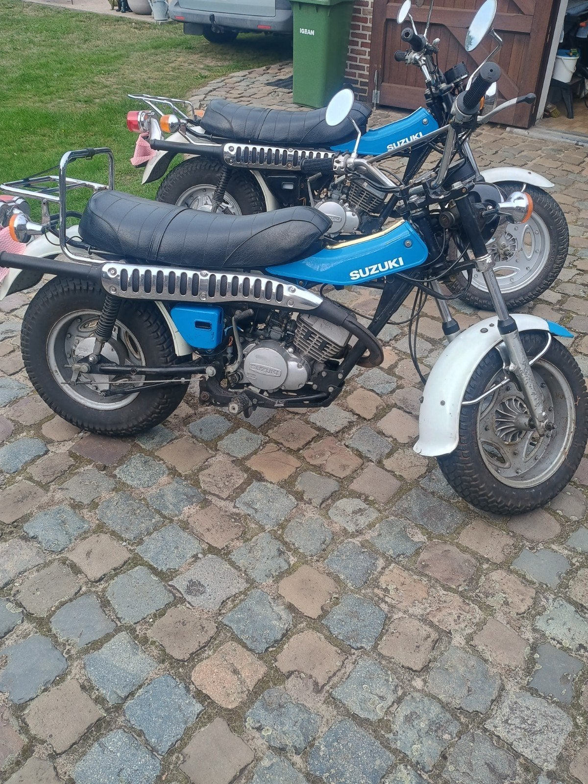 2x Suzuki RV 125