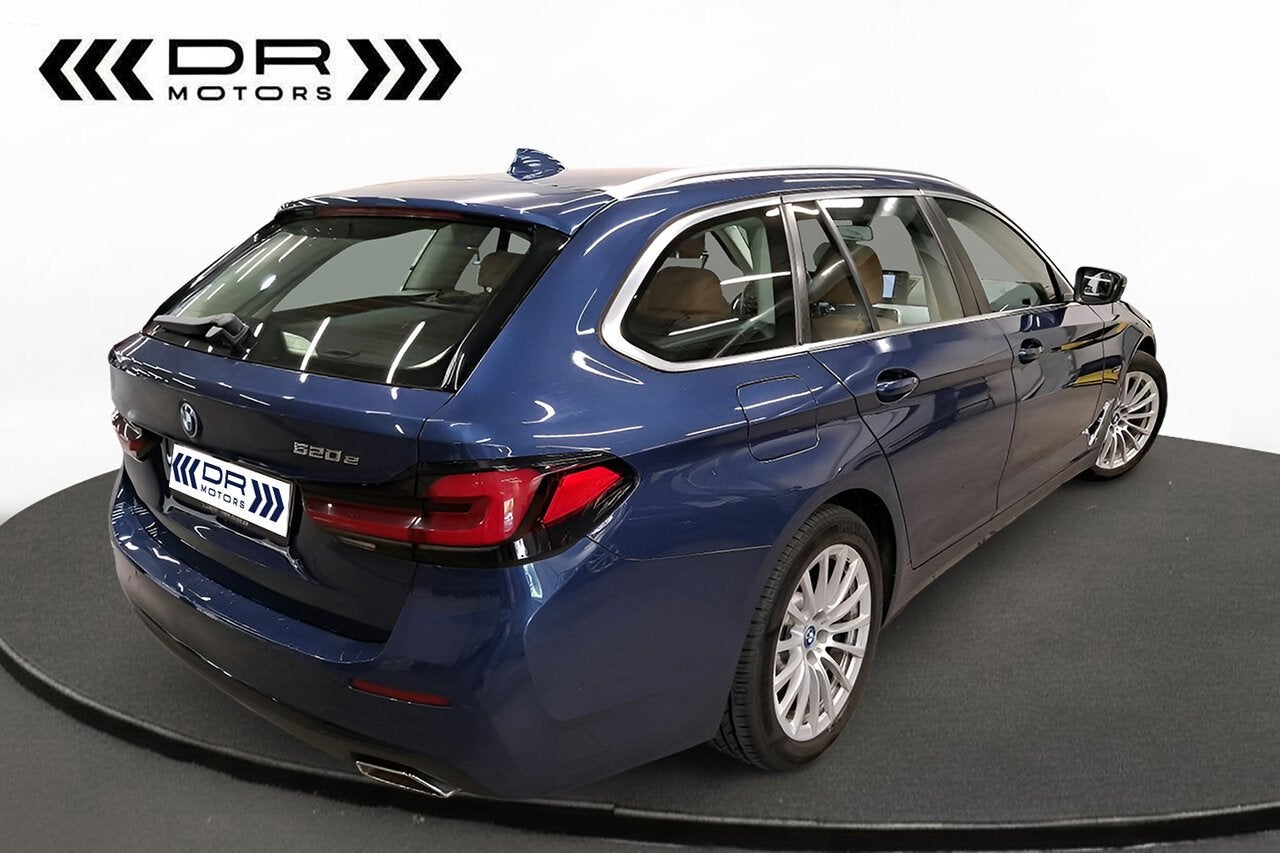 BMW 520 E Business Edition - PANO - TREKHAAK, 0 min, Euro 6, 5 deurs, Hybride Elektrisch/Benzine