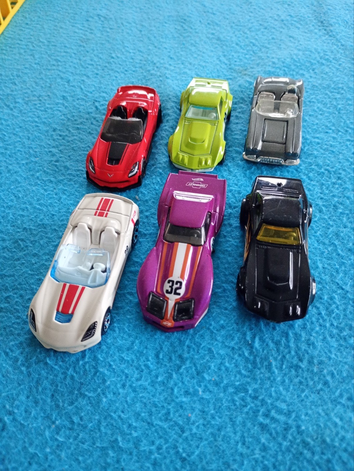 6 Chevrolet Corvette, Enlèvement ou Envoi