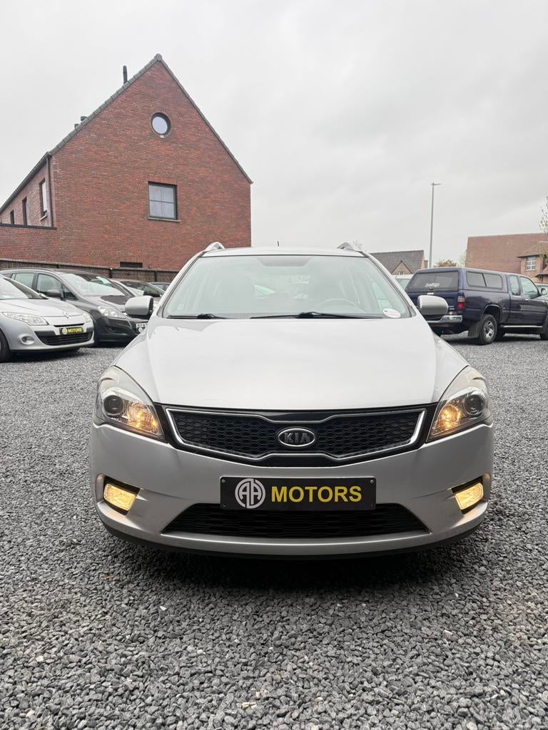 Kia Ceed Break 1.6 CRDi — 2013 — 157 000 km, Autos, 5 portes, Tissu, 81 kW, 4 cylindres