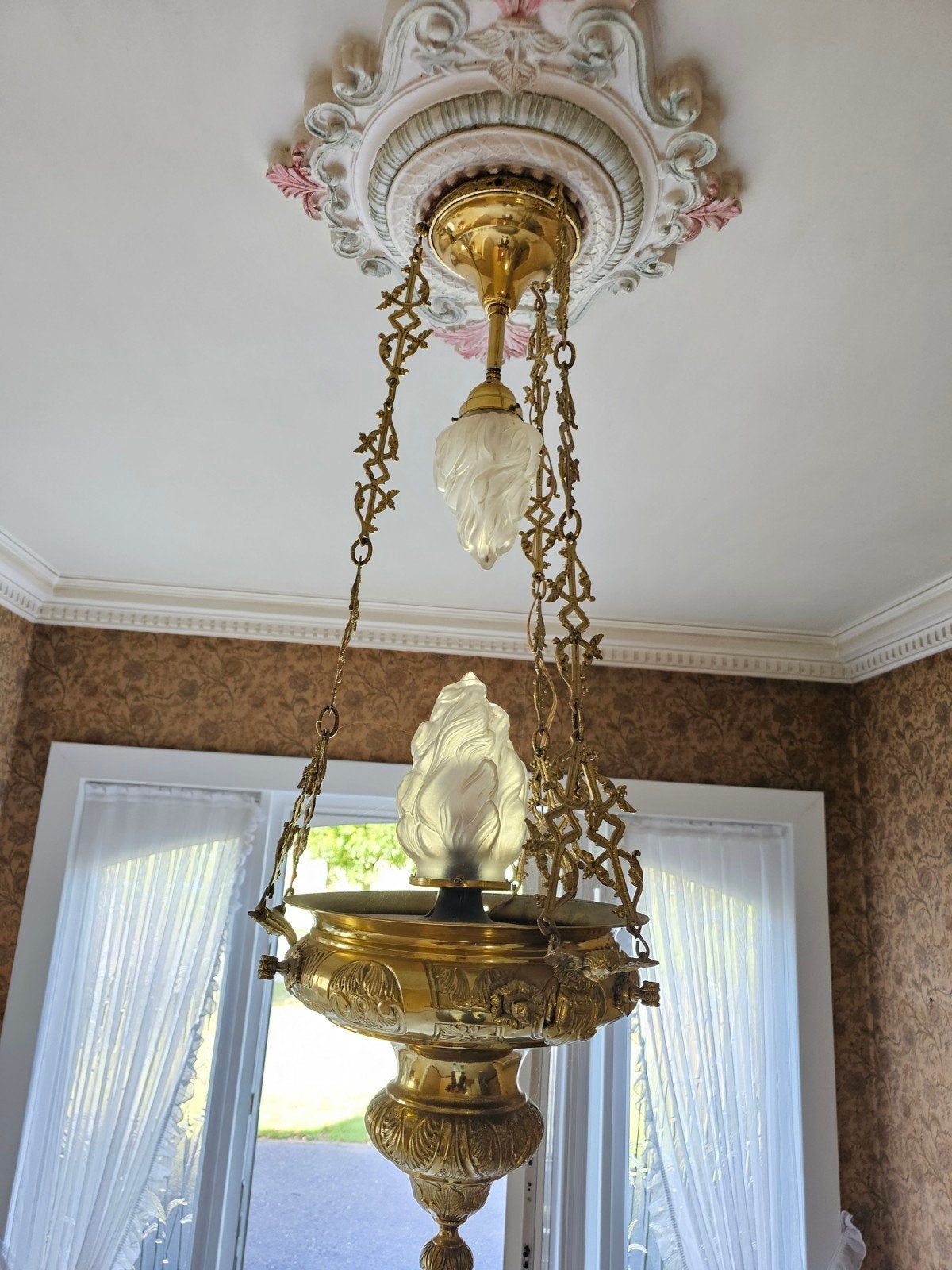 Prachtige antieke messing hanglamp met vlamglazen, Ophalen