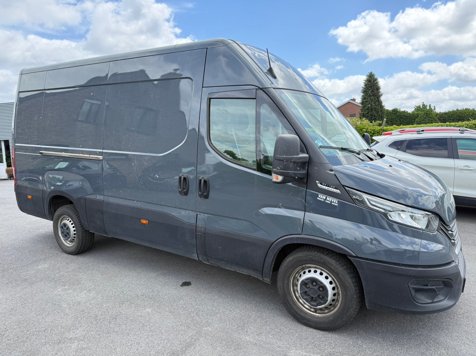 Iveco Daily 3.0/AUTOMATIC/10/2023/23.959 + TVA, Autos, Camionnettes & Utilitaires, Argent ou Gris, Achat, Euro 6, Entreprise