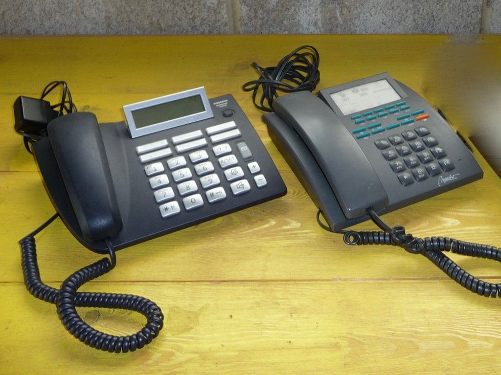 Oude telefoons (2 stuks) RTT, Ophalen of Verzenden