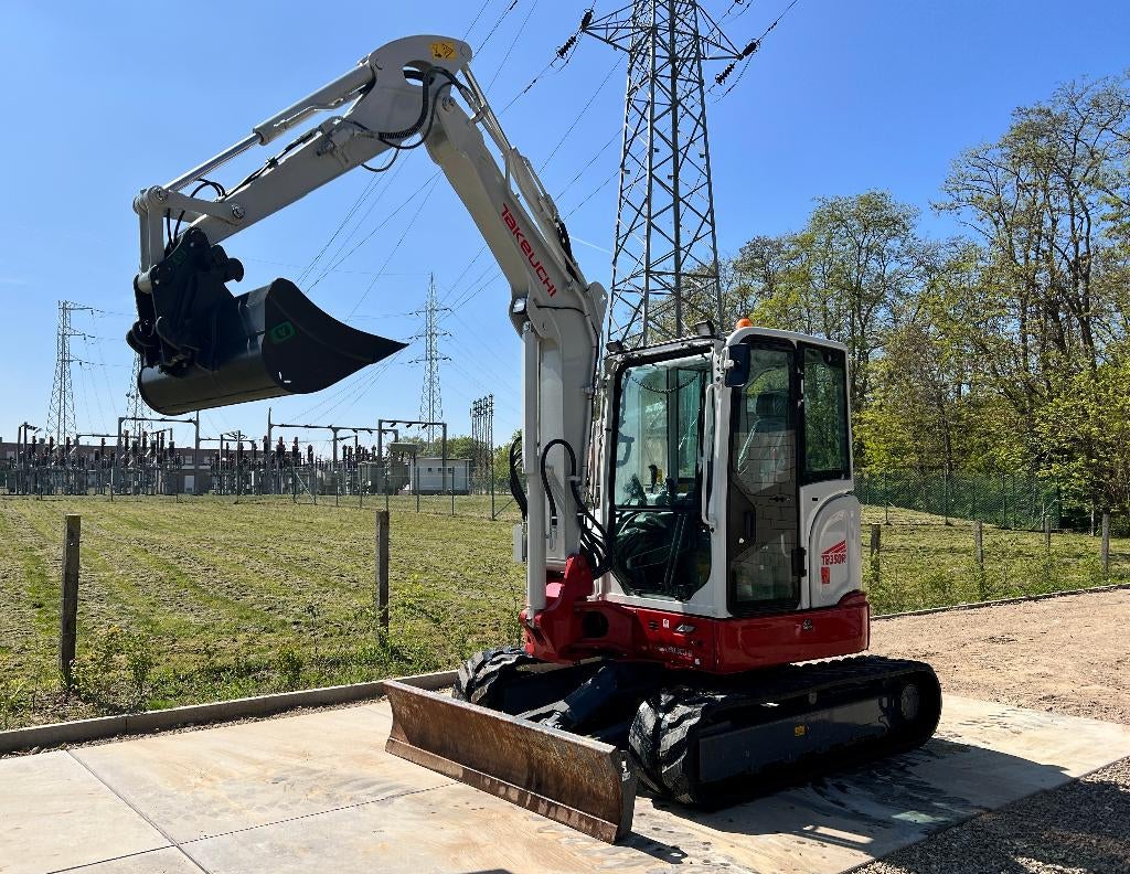 Takeuchi TB350R minigraver, Articles professionnels, Enlèvement, Excavatrice