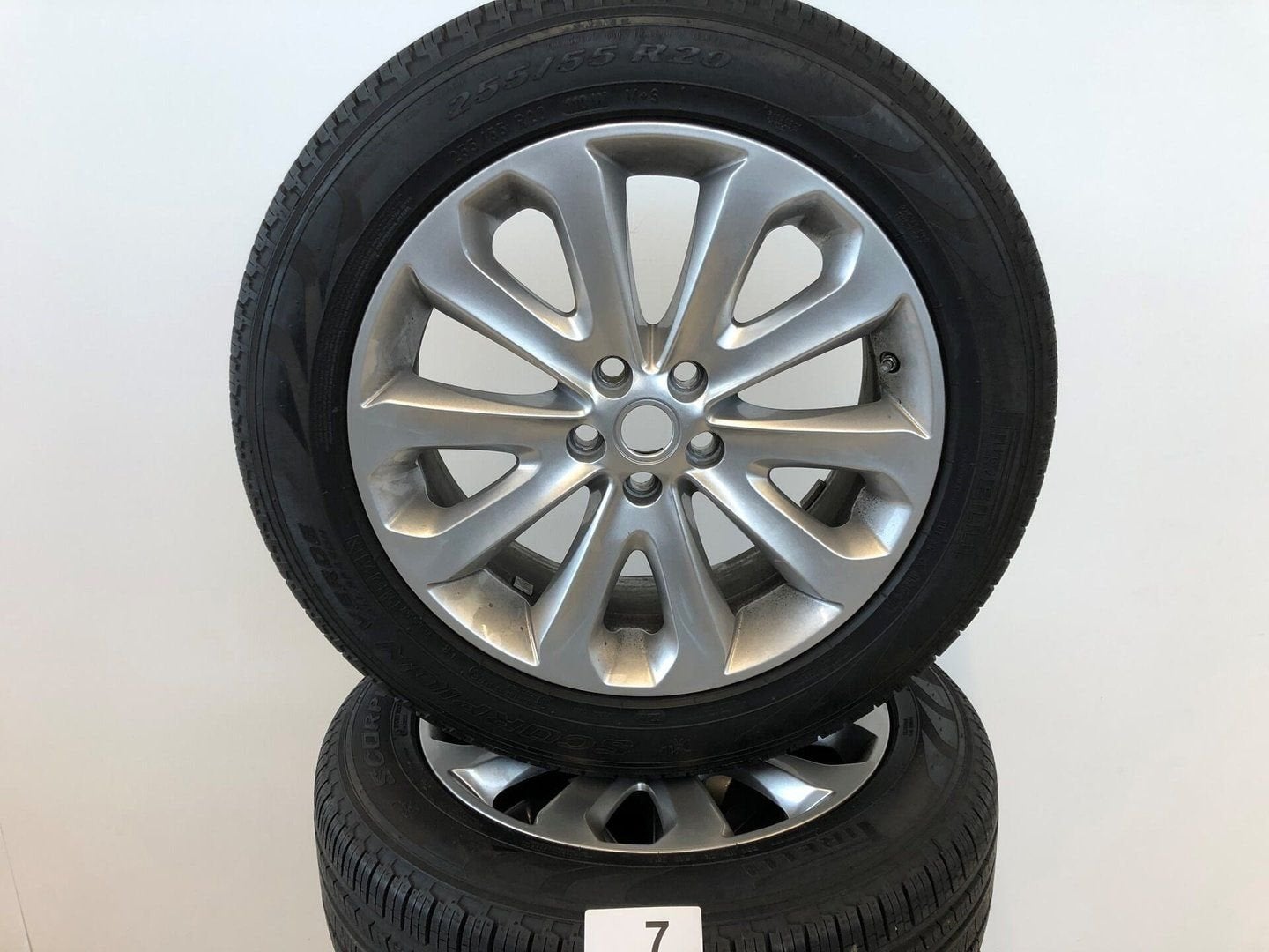 Range Rover Reservewiel Thuiskomer met band 255/55 R20 Pirel, Ophalen, 255 mm, -, -