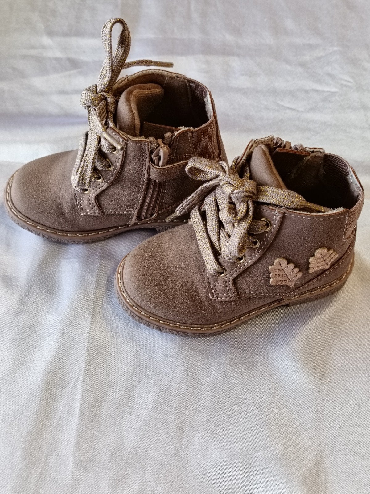 Freemouss lichtroze suède veterboots / laarsjes  Maat 20, Kinderen en Baby's, Ophalen of Verzenden, Laarsjes