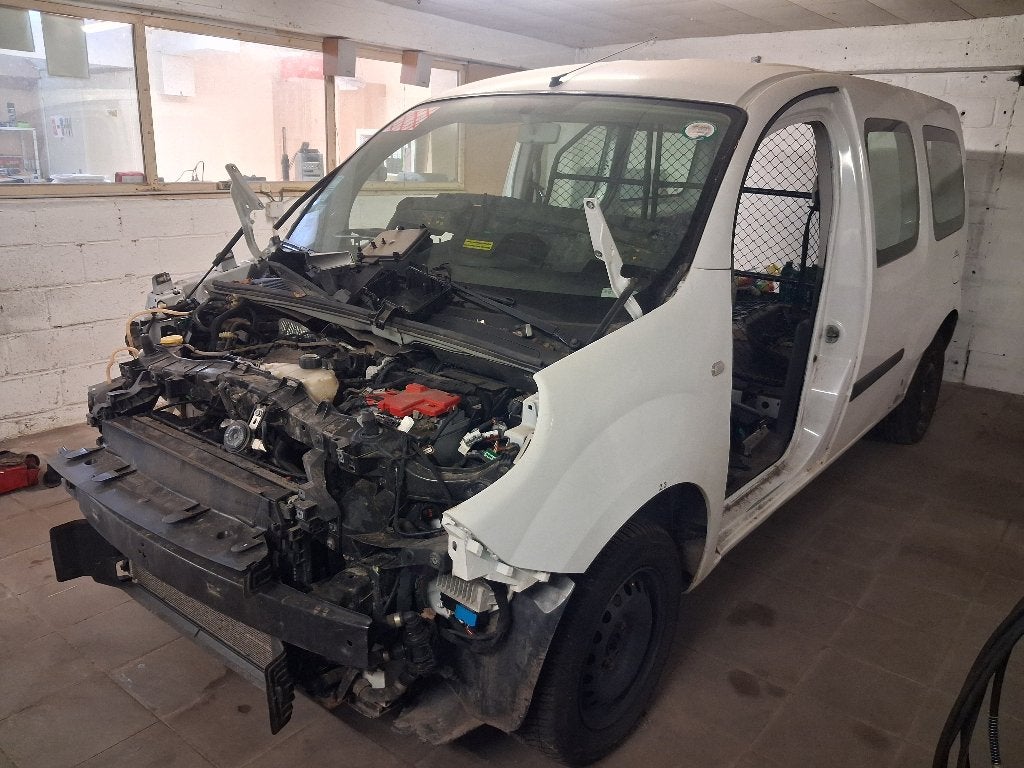 Renault Kangoo pour pièces. Papier OK, Autos, Achat, Entreprise, 2 places, Entretenue par le concessionnaire