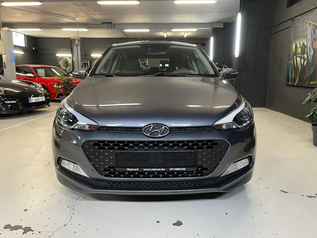 HYUNDAI I20 **12 MOIS DE GARANTIE**, Autos, Hyundai, Argent ou Gris, Achat, Euro 6, Entreprise