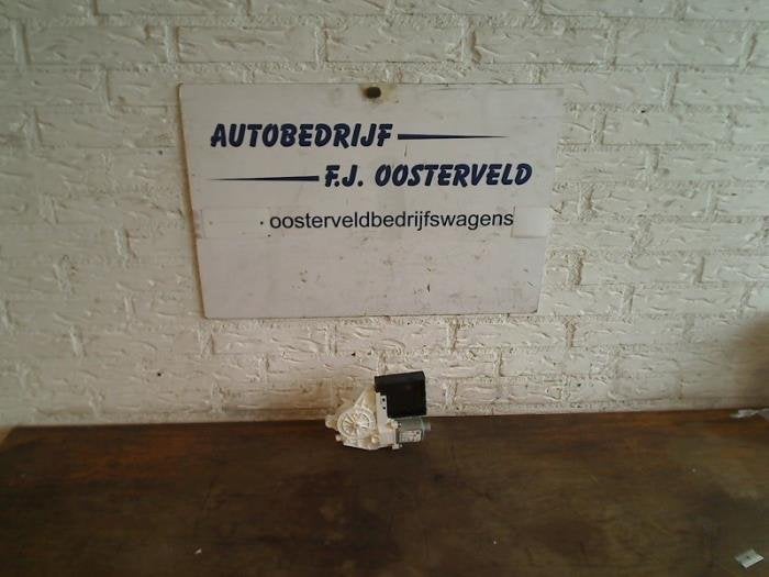 Moteur de vitre portière d'un Volkswagen Golf, Autos : Pièces & Accessoires, Volkswagen, -, 3 mois de garantie, Utilisé