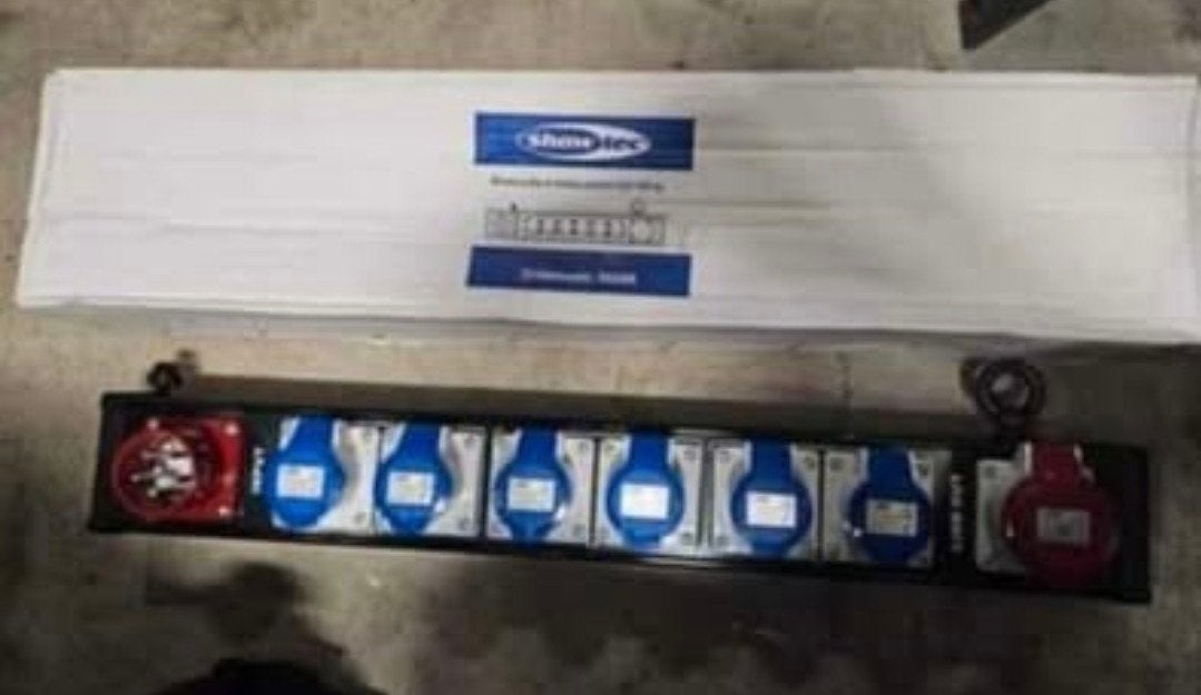 6x showtec breakout bar 6 16amp (nieuw), Enlèvement