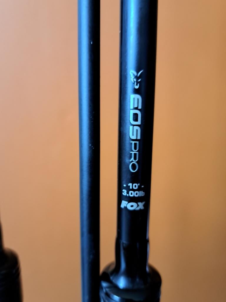 2 Fox Eos Pro hengels 10ft 3lbs + Jrc sleeves, Watersport en Boten, Ophalen, Zo goed als nieuw, Complete set