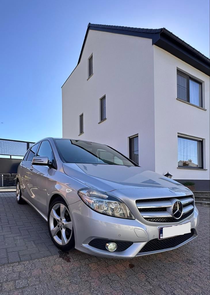 Mercedes-Benz B 180 : Comfort, stijl en betrouwbaarheid, Auto's, Mercedes-Benz, Automaat, Euro 5, Zwart, Leder en Stof