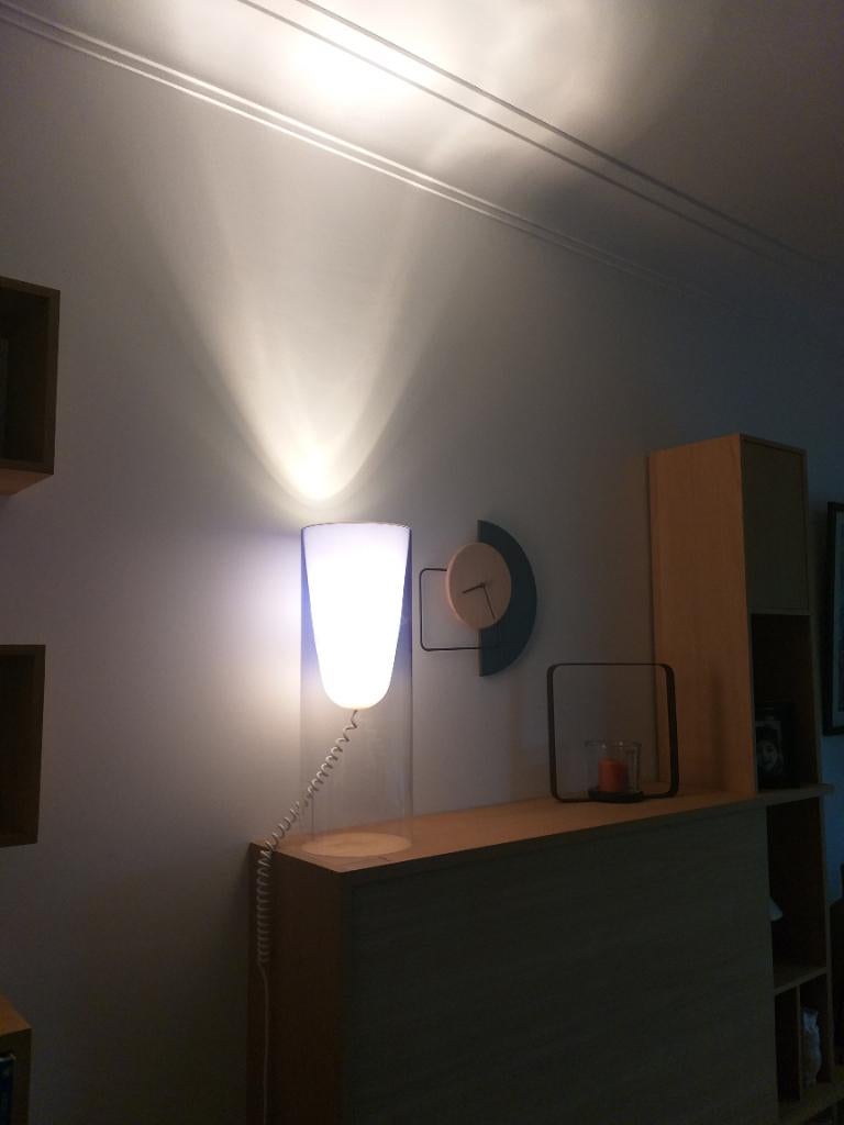 Lampe de table Kartell twist bleu, Synthétique, Enlèvement, Utilisé, 50 à 75 cm