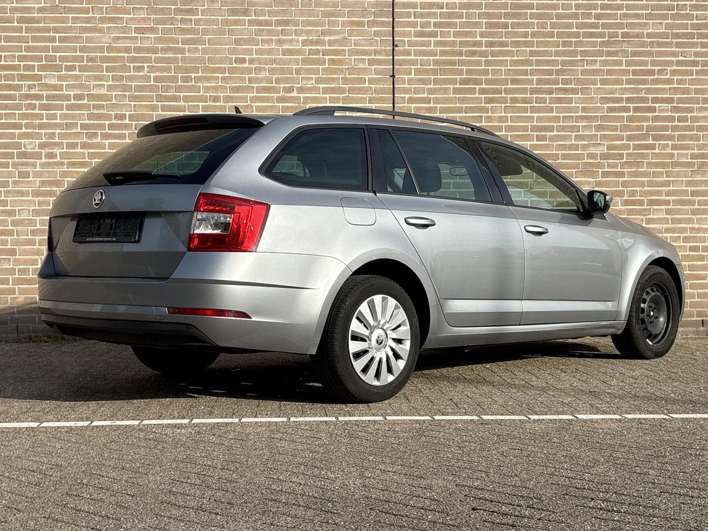 Skoda Octavia Combi 1.6 TDI Greentech Style Automaat | Airco, Autos, Skoda, Argent ou Gris, Achat, Entreprise, Noir