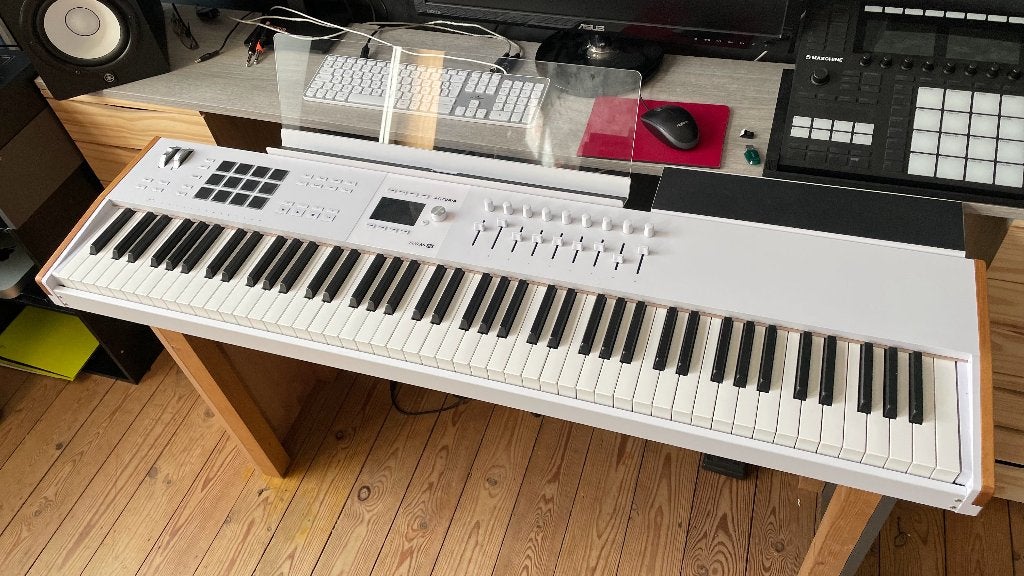 Arturia Keylab mk3 88 Fatar klavier in pianostijl, Muziek en Instrumenten, Keyboards, 88 toetsen, Zo goed als nieuw, Midi-aansluiting