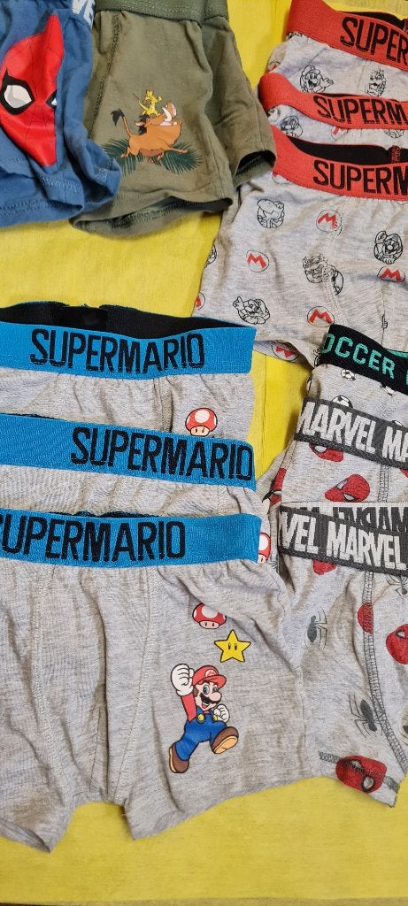 Pakket 11 boxershorts en 14 slips mt 98/104 of per stuk, Ophalen, Zo goed als nieuw, Overige maten