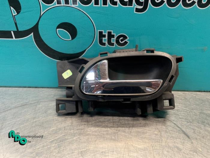 Portiergreep 2Deurs links van een Peugeot 207, Gebruikt, -, -, Ophalen of Verzenden