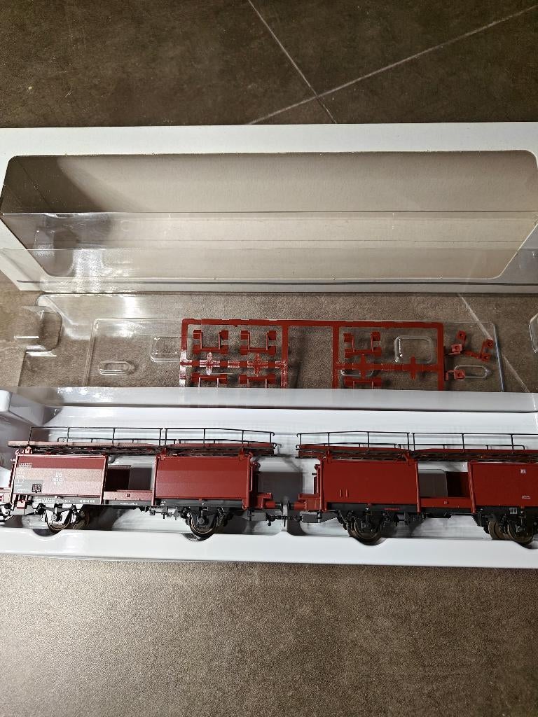 Transporteur de voitures Marklin 46121 & 46131, Enlèvement ou Envoi, Courant alternatif, Wagon, Comme neuf