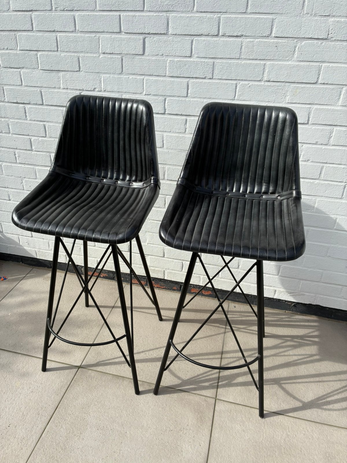 Bar stoelen, 2 krukken, Ophalen, Zo goed als nieuw, Met voetsteun