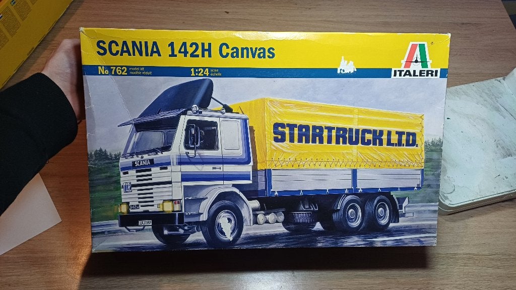 [1/24] Italeri 762 - Toile Scania 142H (2011), Hobby & Loisirs créatifs, Camion, Plus grand que 1:32, Comme neuf, Italeri