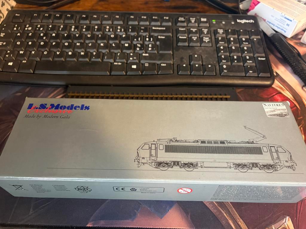 Ls models HLE 2703 nmbs, Hobby en Vrije tijd, Modeltreinen | H0, Ophalen of Verzenden, Zo goed als nieuw, Gelijkstroom, Overige merken
