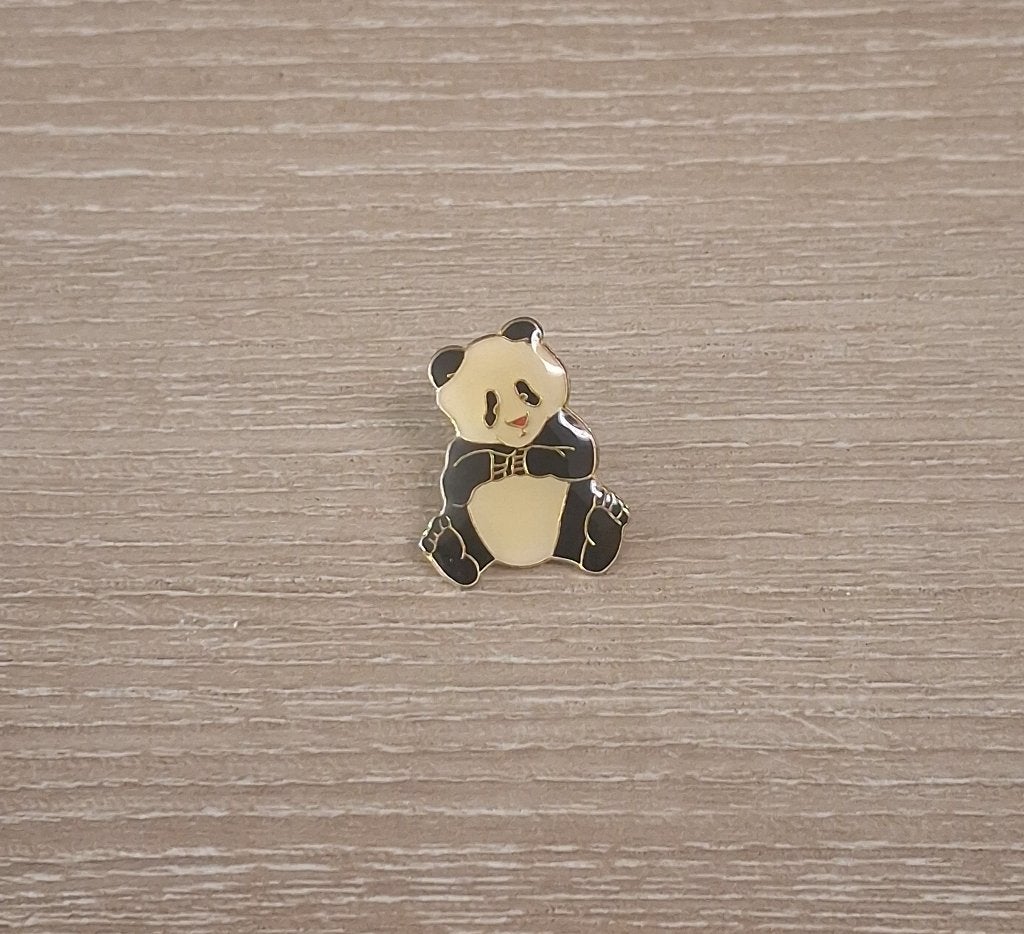 PIN - PANDA - BEER - OURS - PANDA BEAR, Verzamelen, Speldjes, Pins en Buttons, Verzenden, Gebruikt, Dier of Natuur, Speldje of Pin