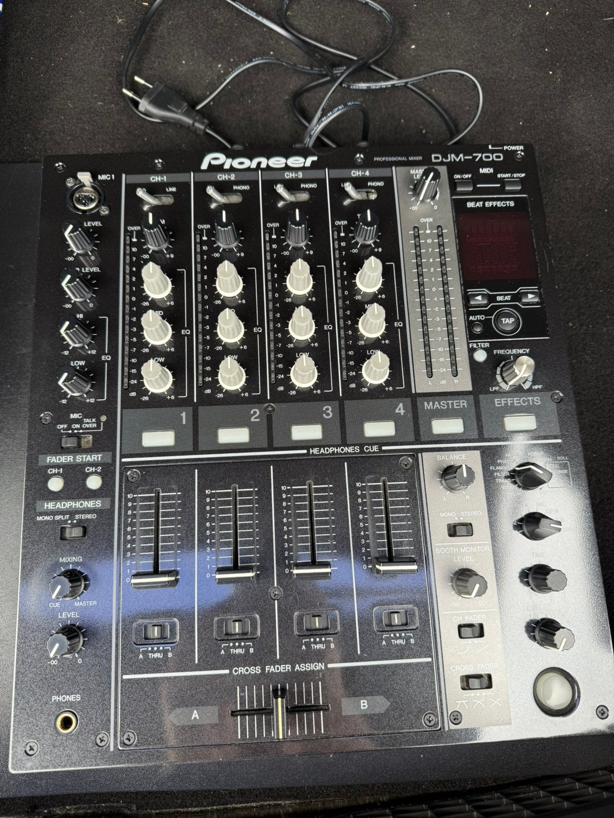 Pioneer DJM700 mengpaneel (nieuwstaat), Musique & Instruments, Enlèvement ou Envoi, Comme neuf