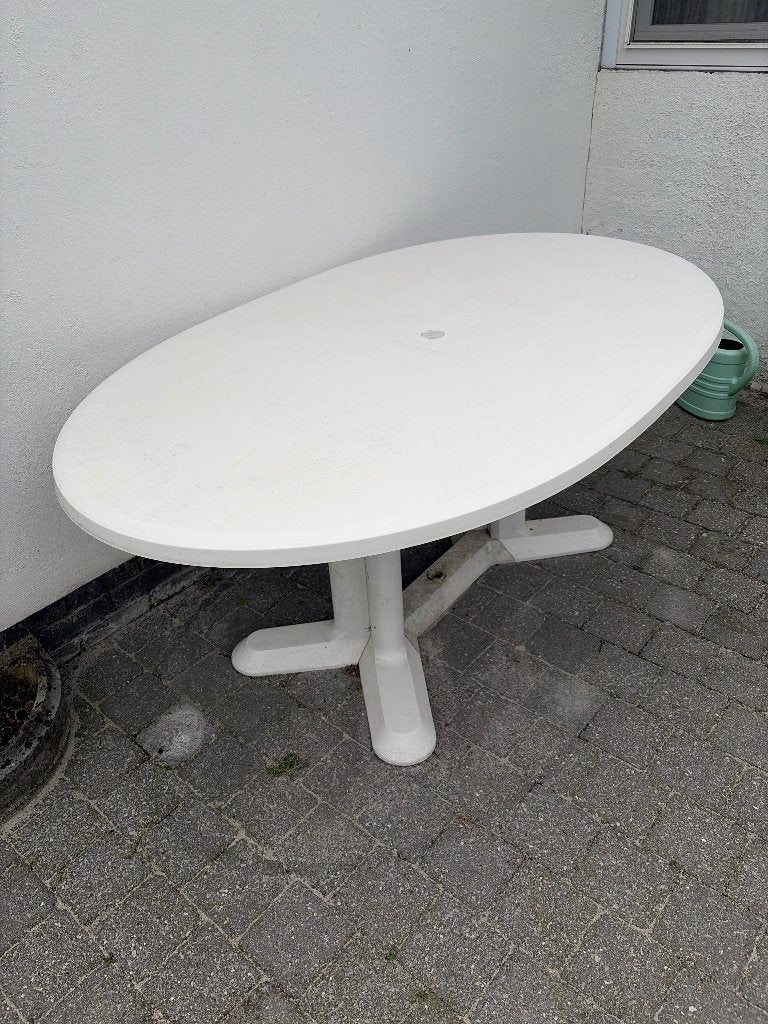 Table en PVC, 150 à 200 cm, Cinq personnes ou plus, Enlèvement, Utilisé