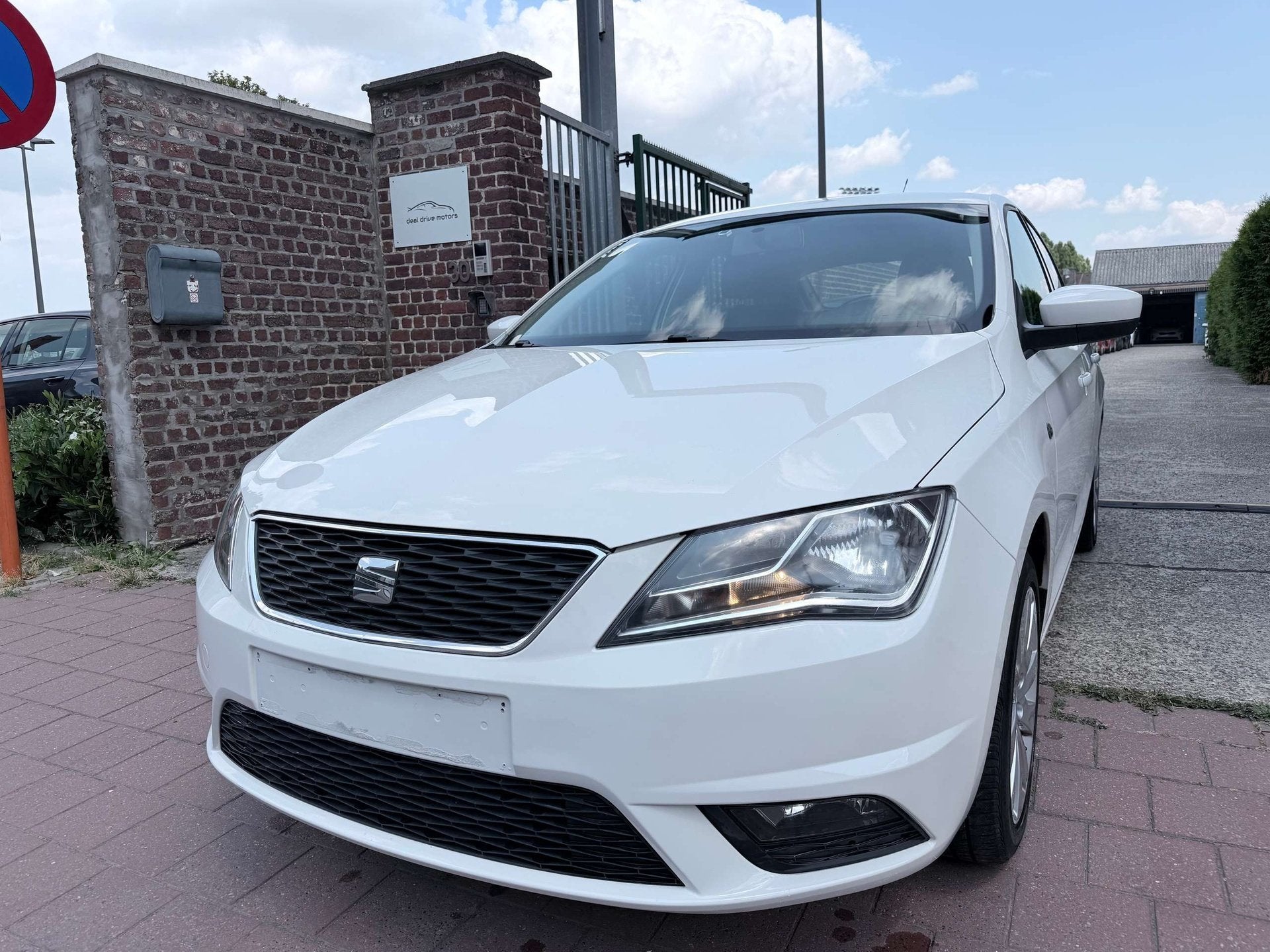 SEAT Toledo 1.2 I EDITION STYLE | Camera | Cruise | Navi, Auto's, Seat, Gebruikt, Zwart, Wit, Bedrijf