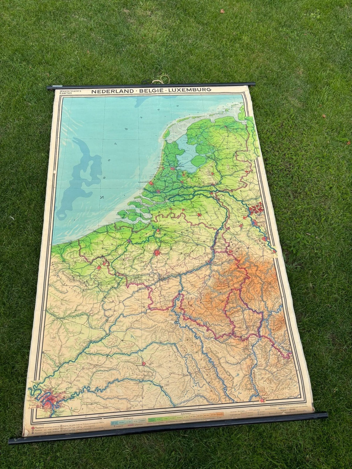 Schoolkaart Benelux - Westermann's kaarten, Ophalen