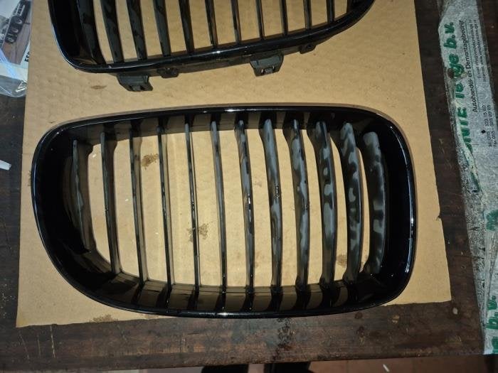 Calandre d'un BMW 1-Serie, -, 3 mois de garantie, Utilisé, -