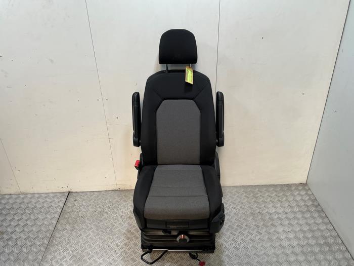 Stoel links van een Volkswagen Crafter (Crafter 17-), Auto-onderdelen, Interieur en Bekleding, Volkswagen, Gebruikt, 12 maanden garantie