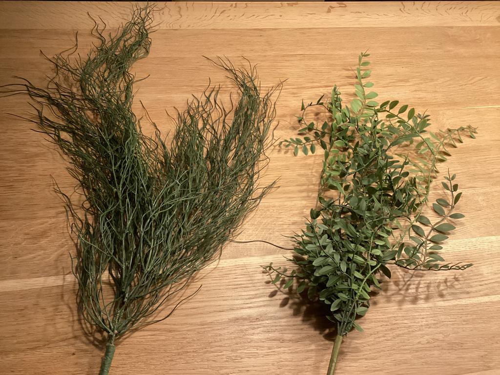 Verschillende waterplanten, Ophalen of Verzenden, Zo goed als nieuw