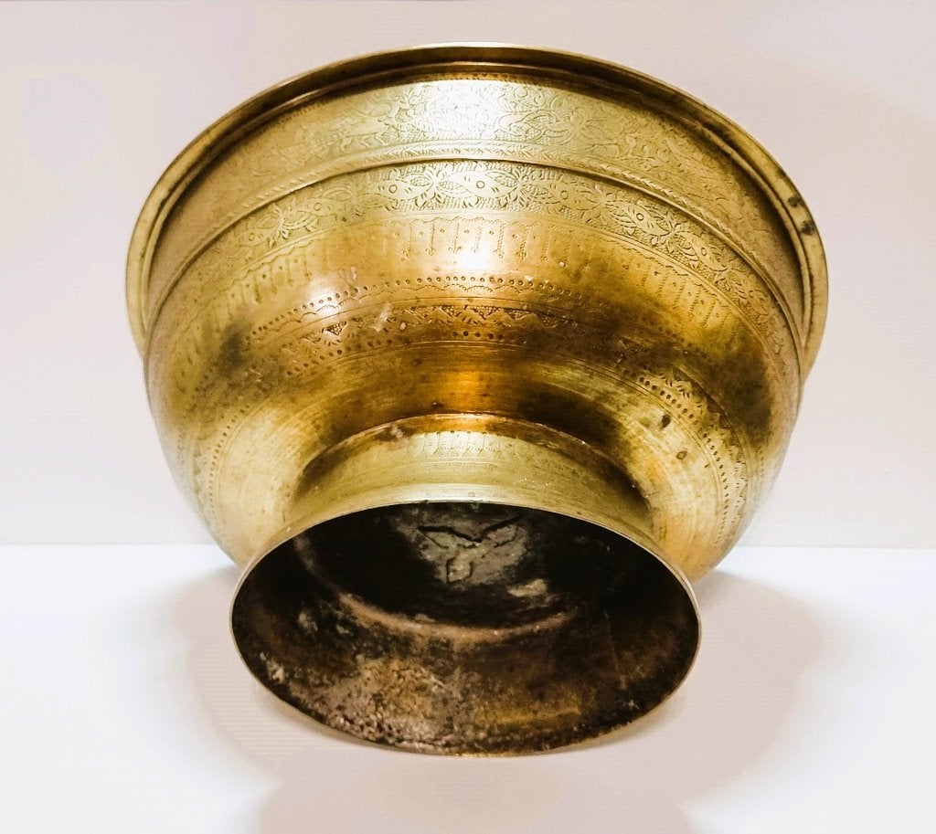 Ancien bol cérémonial à noix de bétel, finement ouvragé., Enlèvement ou Envoi, Bronze