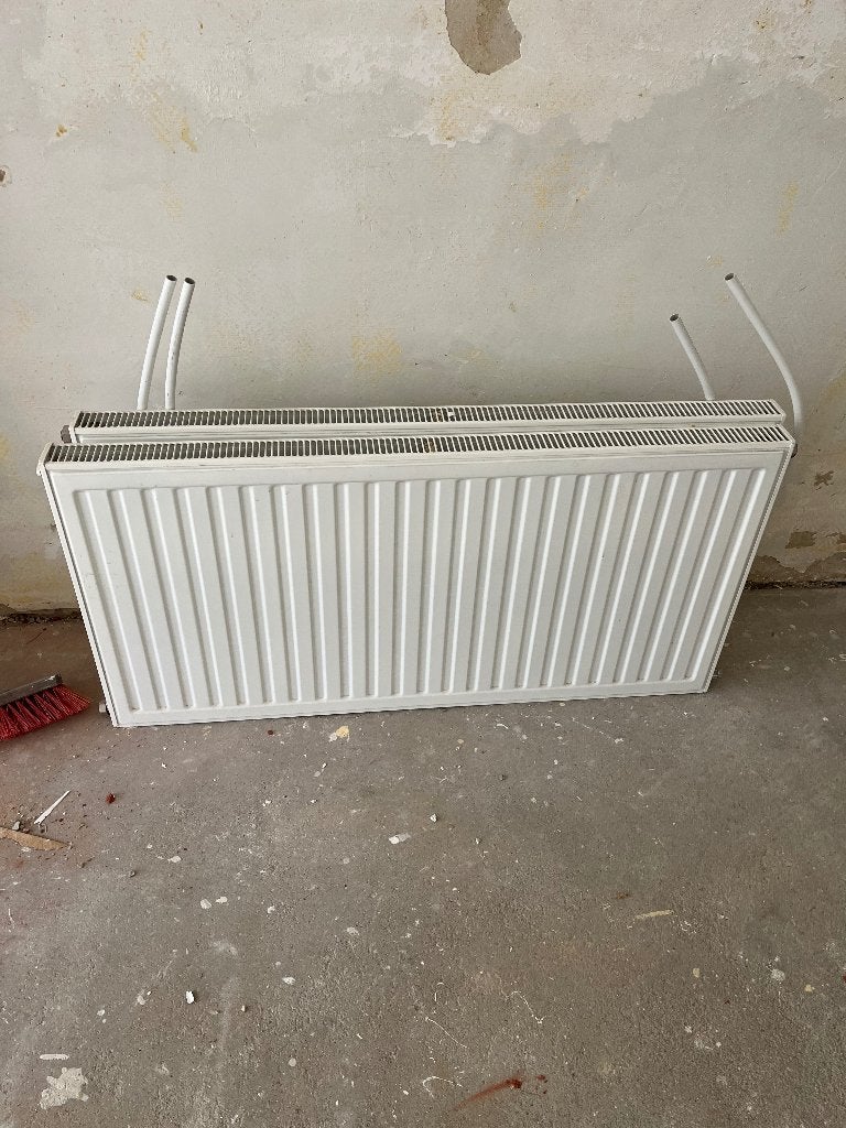 Radiateur à vendre, Bricolage & Construction, Chauffage & Radiateurs, 800 watts ou plus, Enlèvement ou Envoi, Comme neuf, Haut rendement (HR)