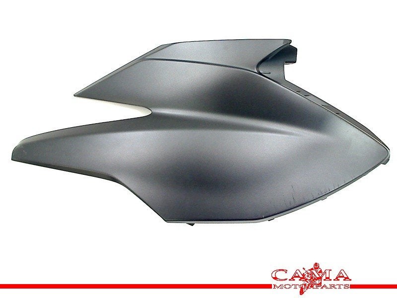 CARÉNAGE SUPÉRIEUR AVANT GAUCHE Suzuki (48113-19K), Motos, Dhr. S. di Majo, Utilisé, Info@cama-motorparts.nl, P.J. Troelstraweg 8 8
3144 CX  MAASSLUIS, NL