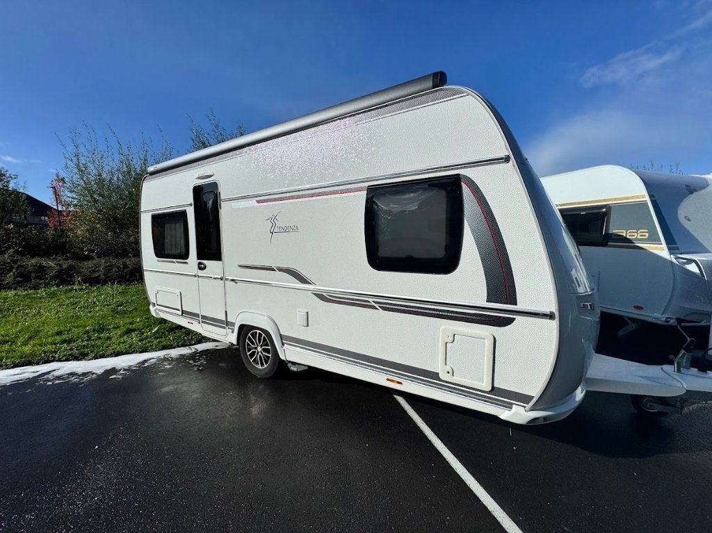 Fendt Tendenza 465, Caravans en Kamperen, Rondzit, Vast bed, Bedrijf, 1250 - 1500 kg