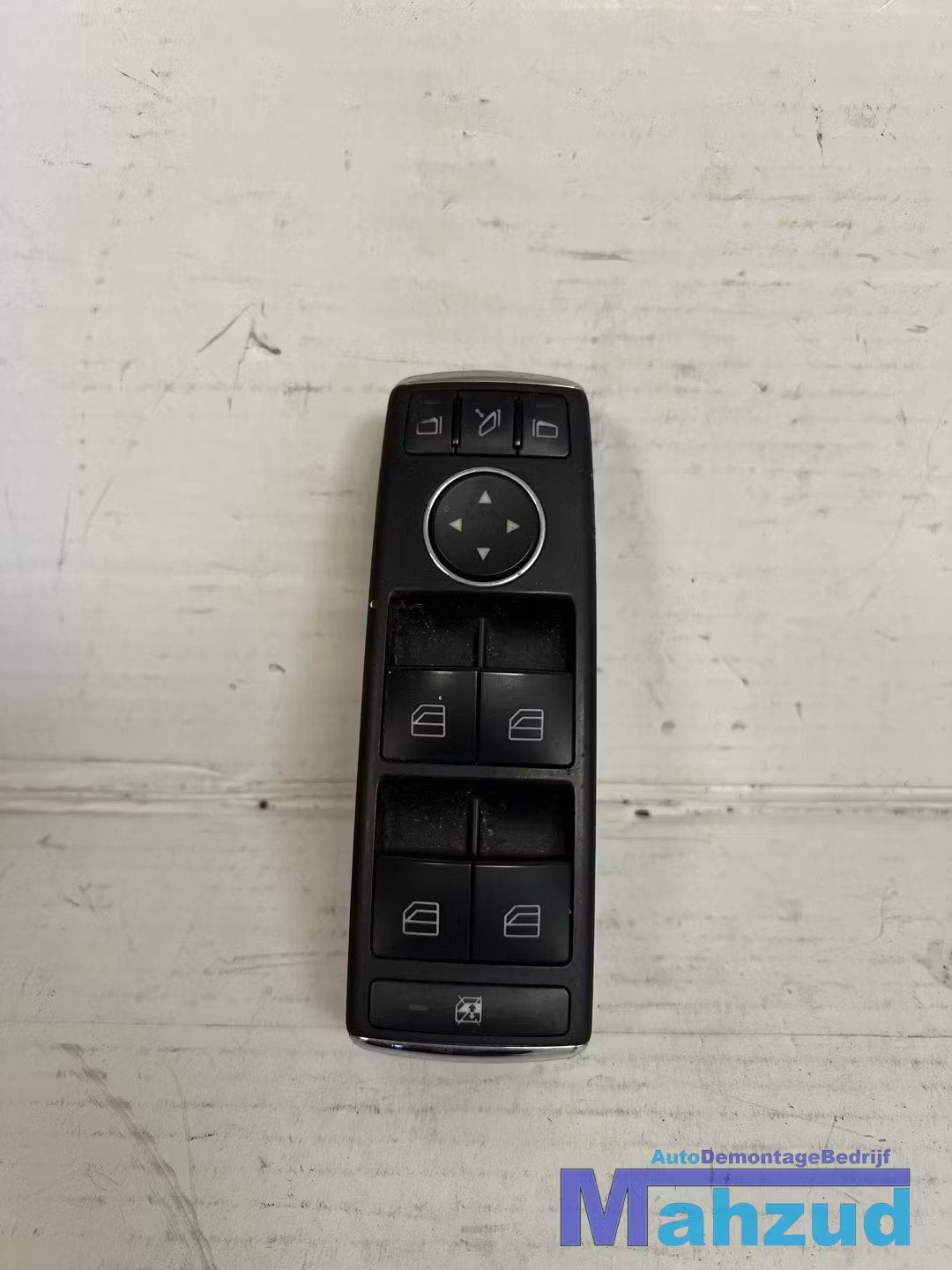 MERCEDES E C207 Links raam schakelaar A2128208310 2009-2016, Gebruikt, Mercedes-Benz AG, Mercedes-Benz, Mercedesstrasse 120
70372  Stuttgart, DE