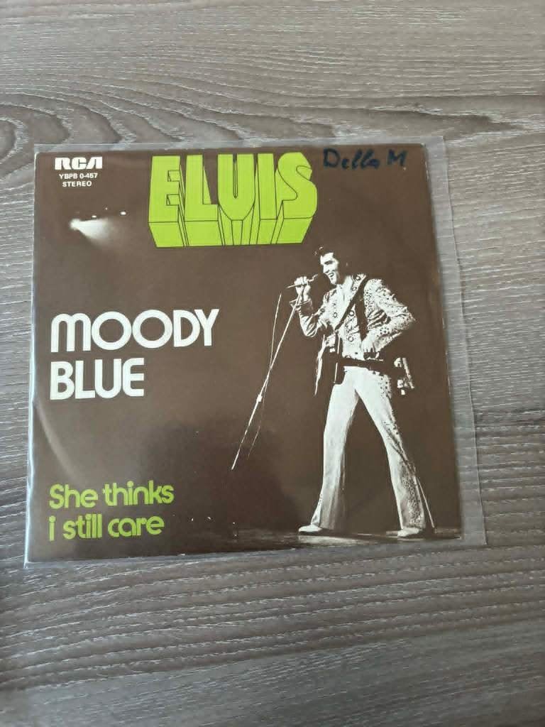 Elvis single, Moody blue/she thinks i still care, 5 euro., CD & DVD, Vinyles Singles, Enlèvement ou Envoi, 7 inch, Utilisé, Rock et Metal