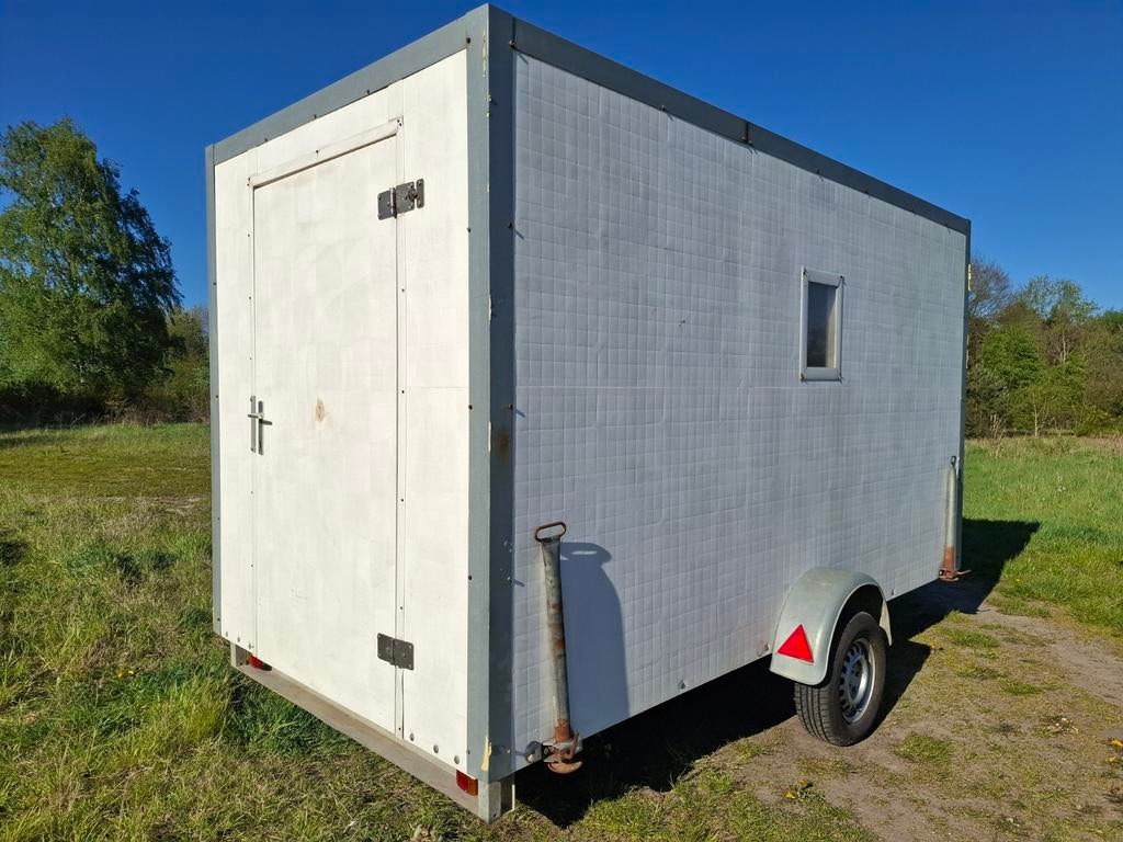 Gesloten aanhangwagen, Enlèvement