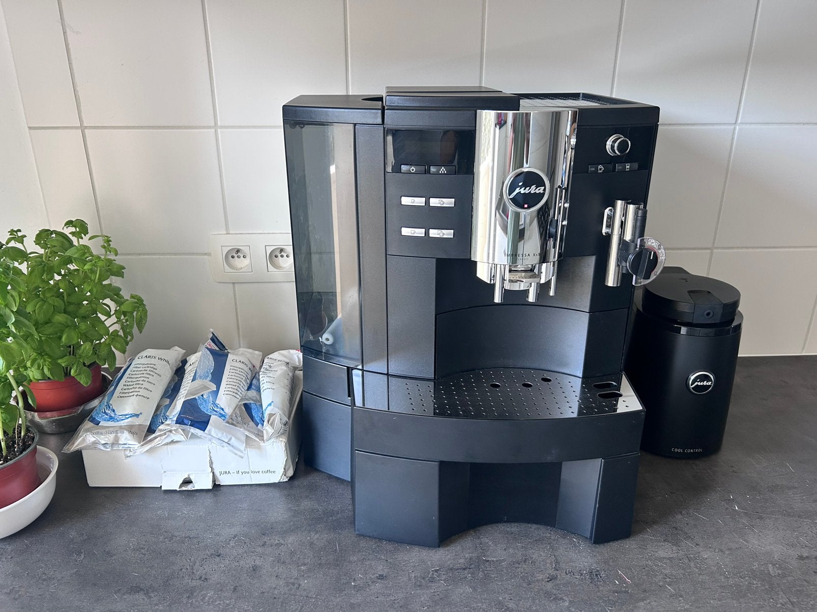 JURA IMPRESSA XS9 pro Aroma+ koffiezetapparaat, Elektronische apparatuur, Ophalen, Gebruikt, Gemalen koffie, Afneembaar waterreservoir