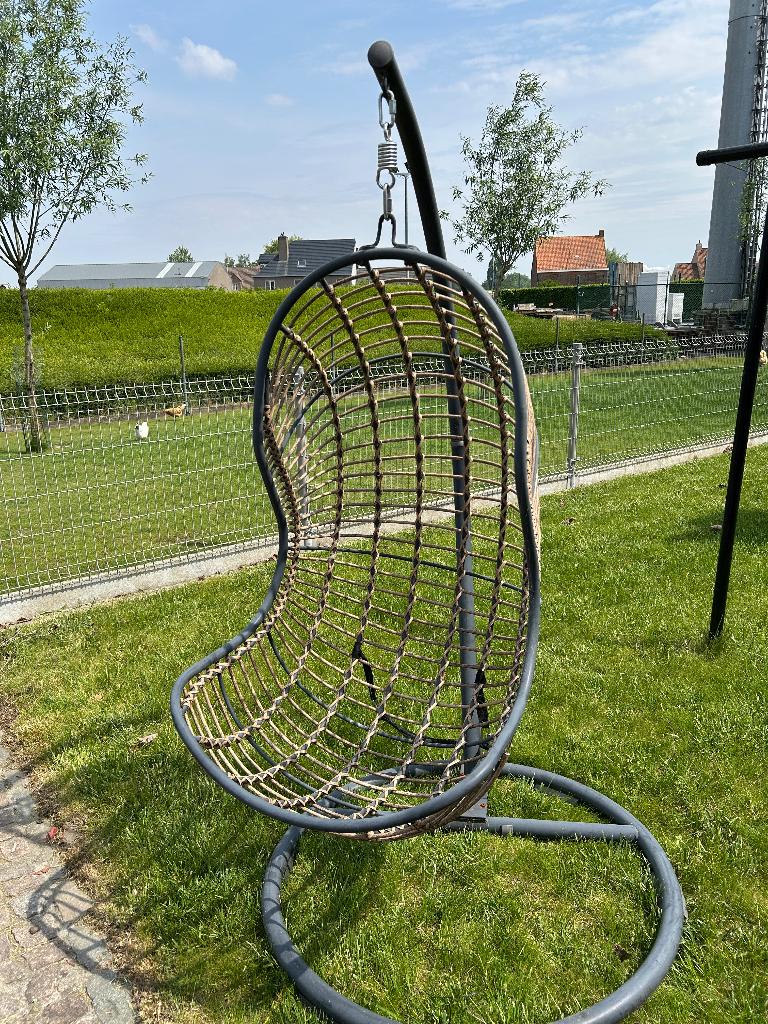 Hangstoel met kussen, Tuin en Terras, Ophalen, Zo goed als nieuw