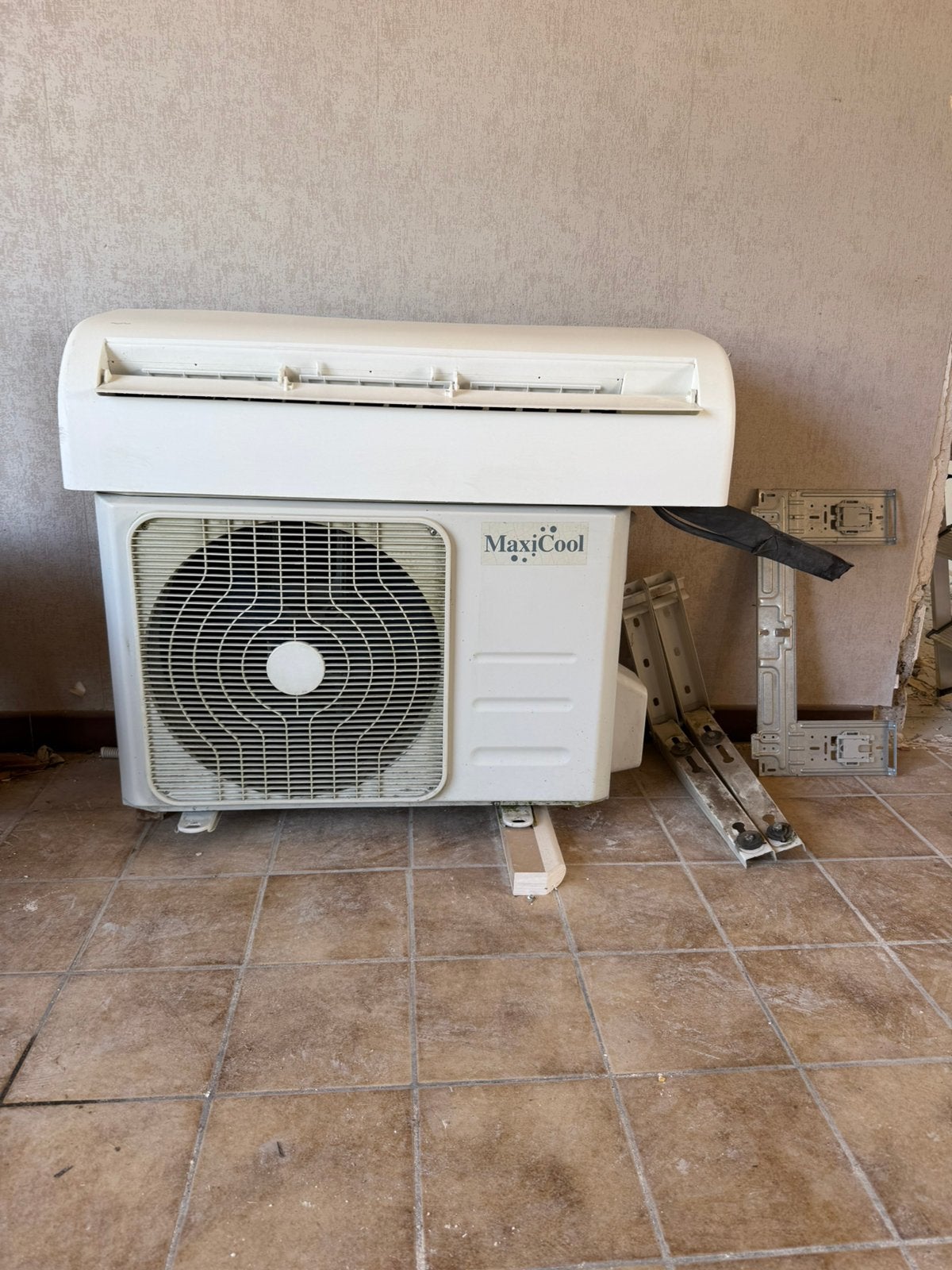 Maxicool airco, Ophalen, Gebruikt, Wandairco, Afstandsbediening