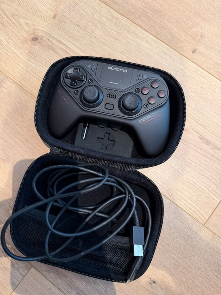 ASTRO C40 TR controller PS4/PC compleet met case, Games en Spelcomputers, Gebruikt, Ophalen of Verzenden, Controller, PlayStation 4