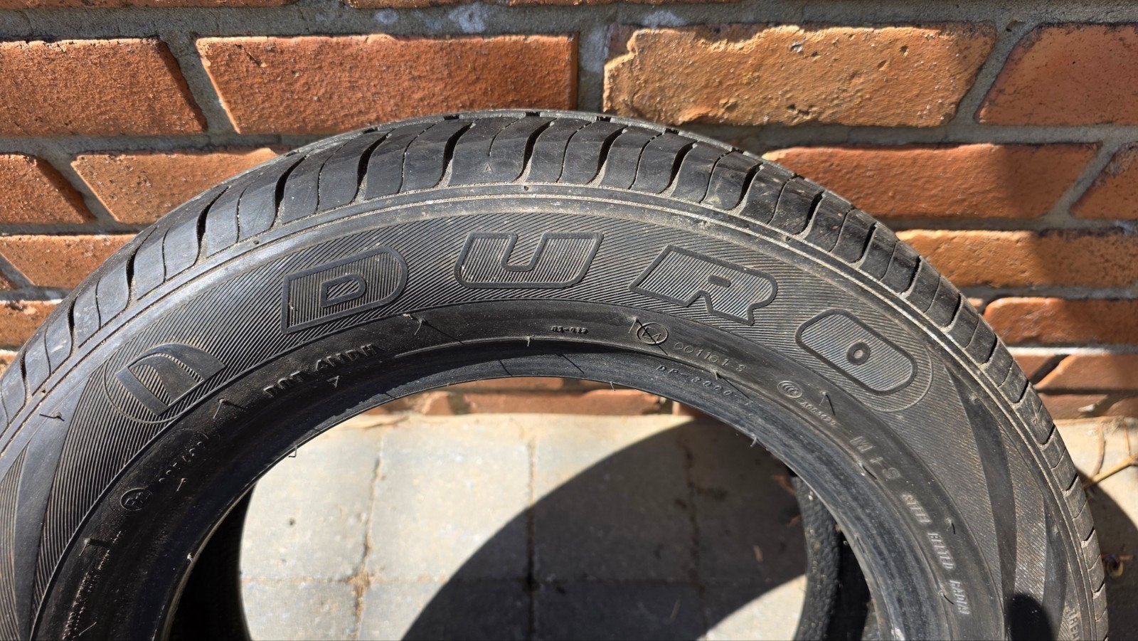 4 Pneus été Duro DP3000 185/60R14 82H, Autos : Pièces & Accessoires, Pneus & Jantes, Neuf, 14 pouces, Pneus été, 185 mm