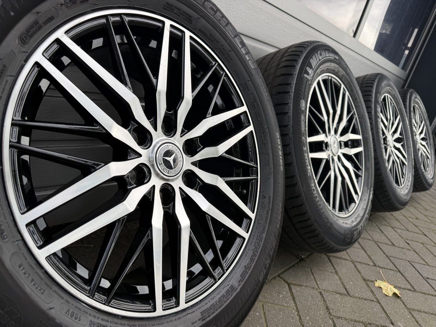 18 Mercedes Sprinter W907 W906 W910 E-sprinter velgen banden, 18 inch, Bestelwagen, 255 mm, -