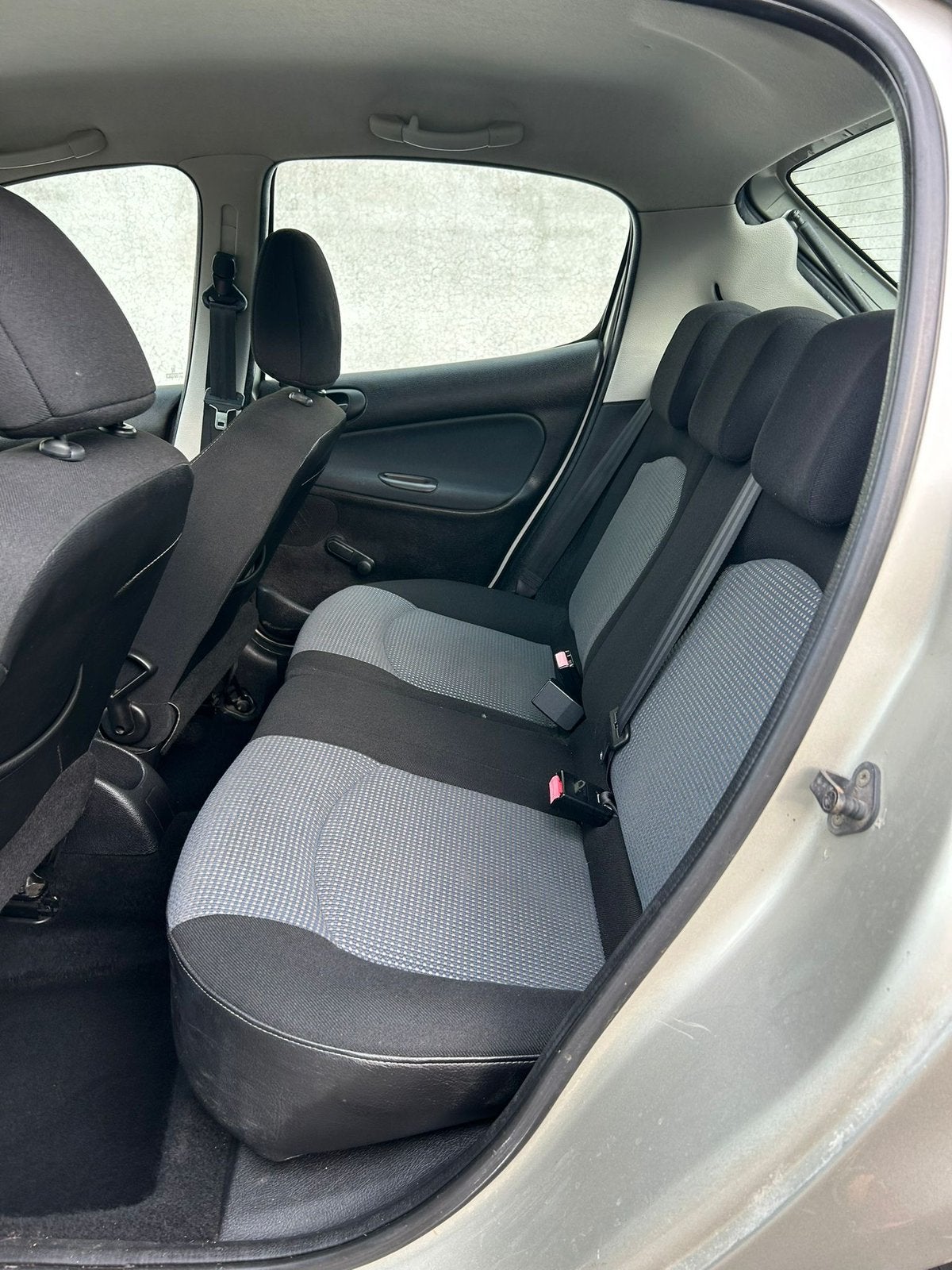 Peugeot 206 1.1 44kw benz euro4 bj2004km132510 1j garantie, Auto's, Bedrijf, Handgeschakeld, 5 deurs, https://public.car-pass.be/vhr/d1431bb3-0e31-48a2-9692-ad49e3b07b16